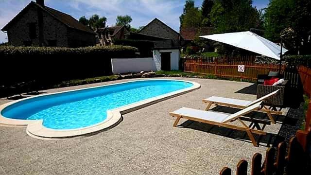 Gite Du Sorbier Le Chalard ภายนอก รูปภาพ